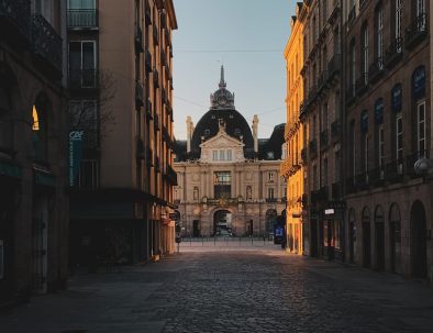 Entre deux rues